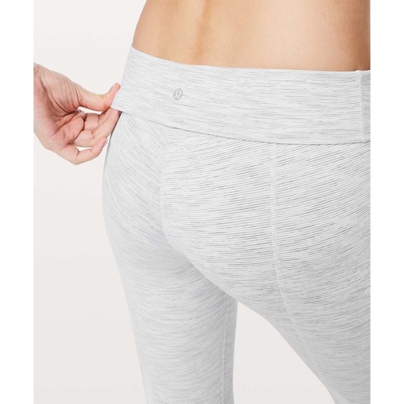 Lululemon Wunder Under Crop II *Roll Down Scallop Luxtreme 24" Wee Are From Spac - Picture 5 of 14